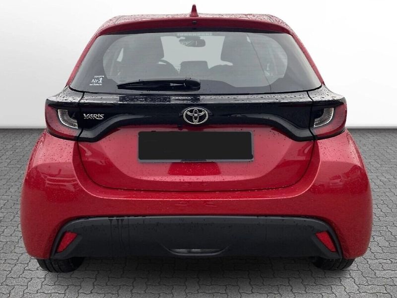 Toyota Yaris 1,5 Hybrid 115 Comfort - fotka 3 z 5