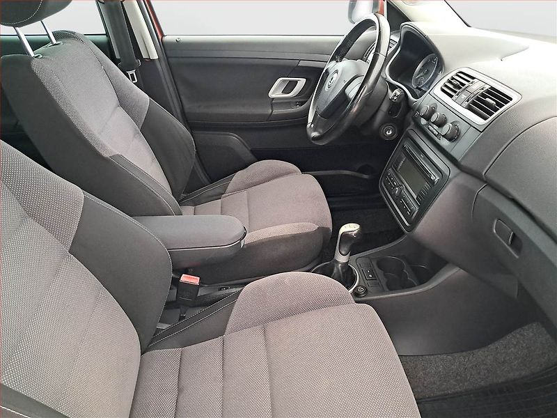 Škoda Fabia (2008) Sport 1.4 TDI, po STK, Tažné - fotka 9 z 18