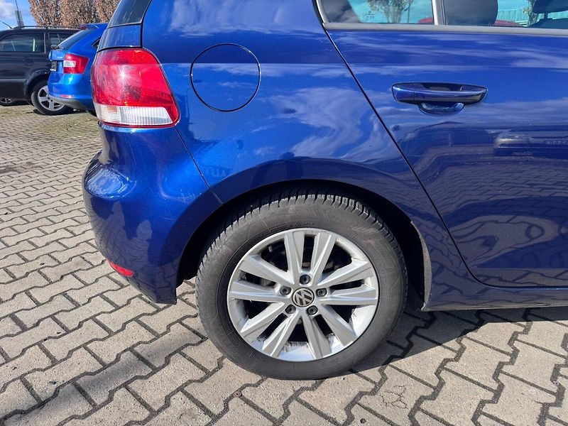 Volkswagen Golf (2011) STYLE 1,2 TSI 63 KW STK TAŽNÉ - fotka 17 z 50