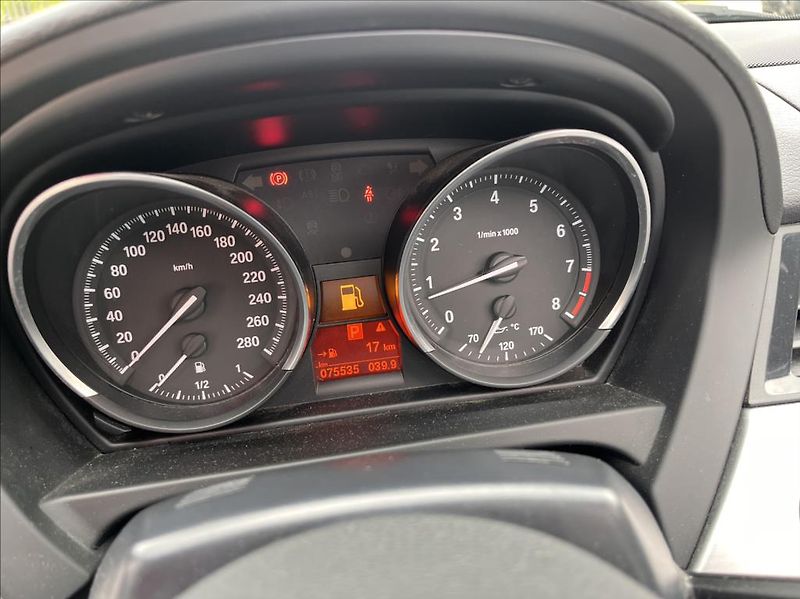 BMW Z4 sDrive 20i Automat,2 sady kol - fotka 16 z 27
