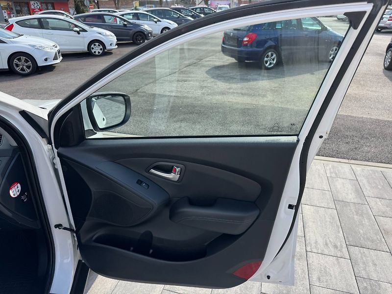 Hyundai ix35 (2012) 1,7 Crdi 85 KW - fotka 25 z 32