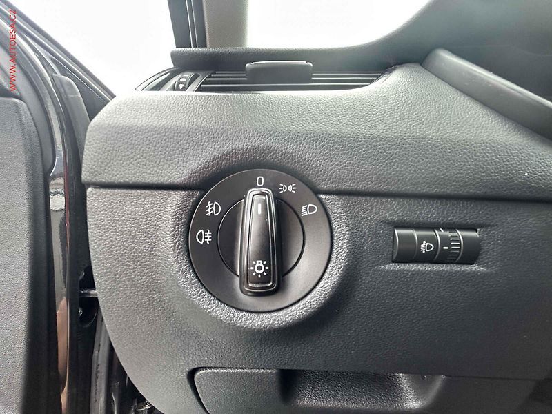 Škoda Octavia (2013) 1.2 TSI, ČR, AC, výhřev sed - fotka 13 z 15