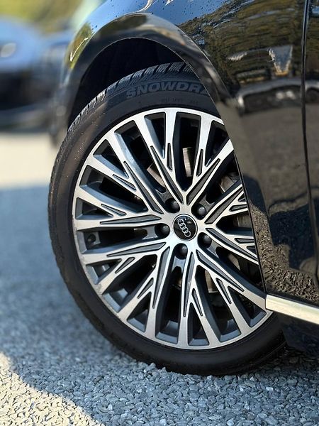 Audi A8 (2019) - fotka 11 z 14
