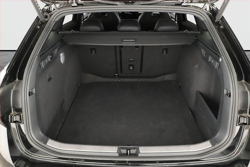 Škoda Superb (2025) 2.0 TDI, Sportline, Navigace - fotka 11 z 20