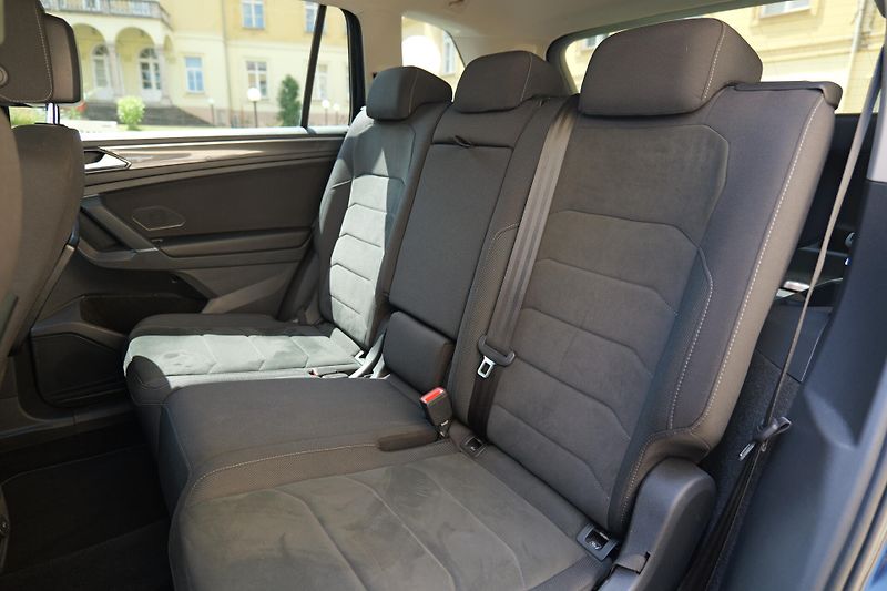 Volkswagen Tiguan Allspace TDI 4x4 DSG 360 HUD Matrix Taž - fotka 15 z 42