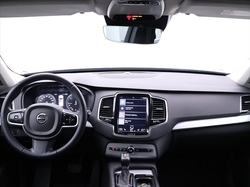 Volvo XC90 2,0 D4 140kW CZ LED Momentum - fotka 23 z 31