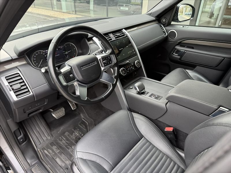 Land Rover Discovery 3,0 R-DYNAMIC SE D300 - fotka 11 z 26