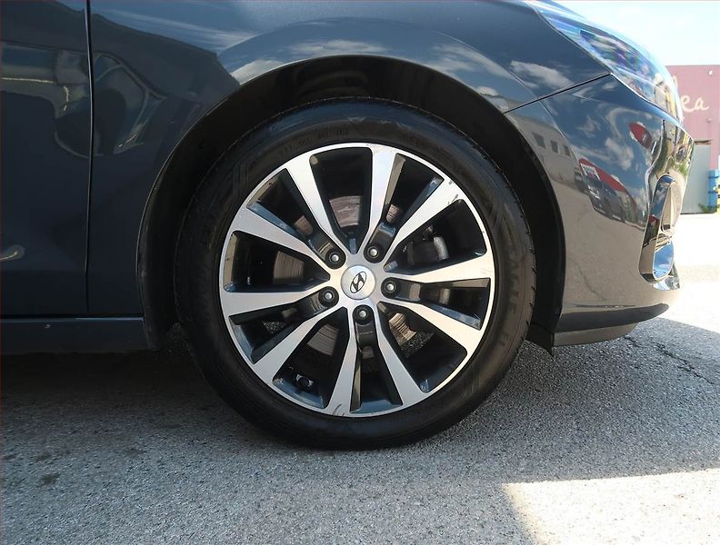 Hyundai i30 (2022) 1.5 T-GDI MHEV, Serv.kniha - fotka 14 z 19