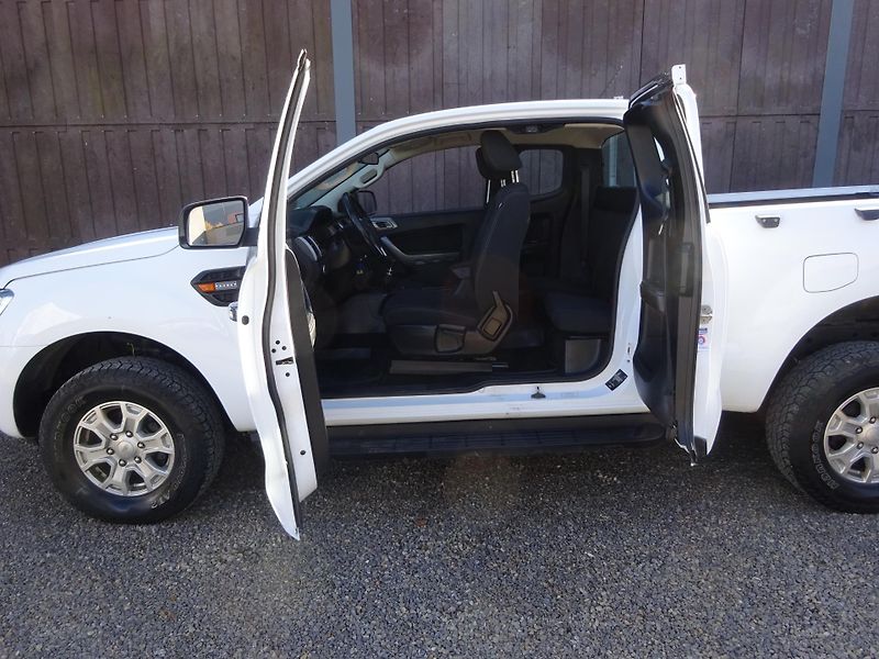 Ford Ranger XLT - fotka 32 z 35