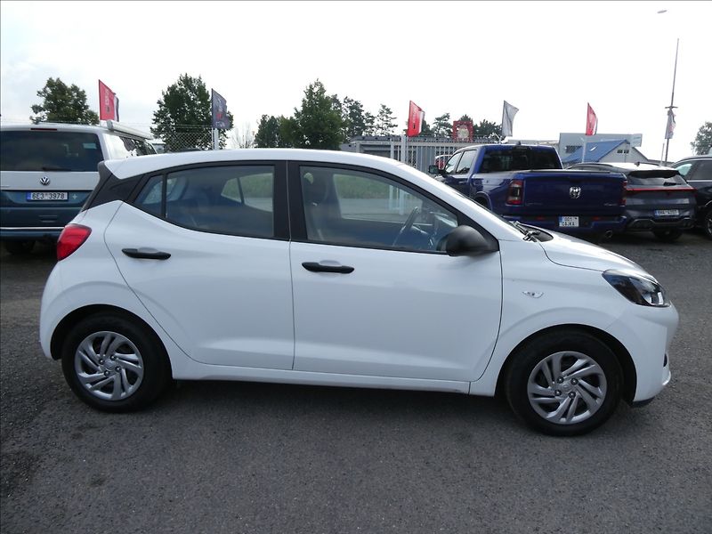 Hyundai i10 1,0 MPi 50kW Classic,tempomat - fotka 2 z 40