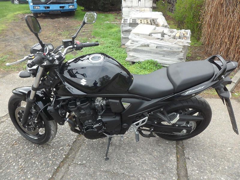 Suzuki GSF 650 Bandit - fotka 4 z 17