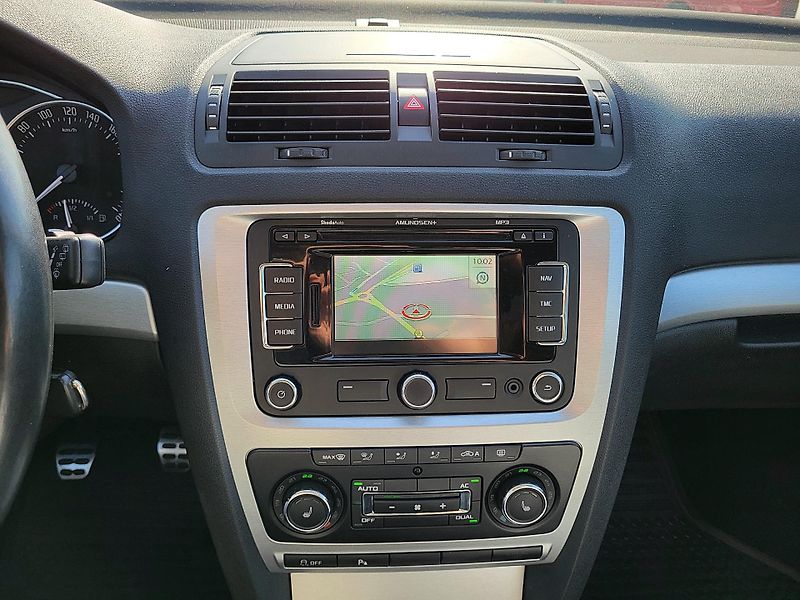 Škoda Octavia 2.0 TDi 103kW SCOUT 4x4 - fotka 12 z 45