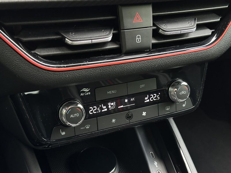 Škoda Kamiq 1.0TSi DSG Monte Carlo 116PS M - fotka 22 z 42