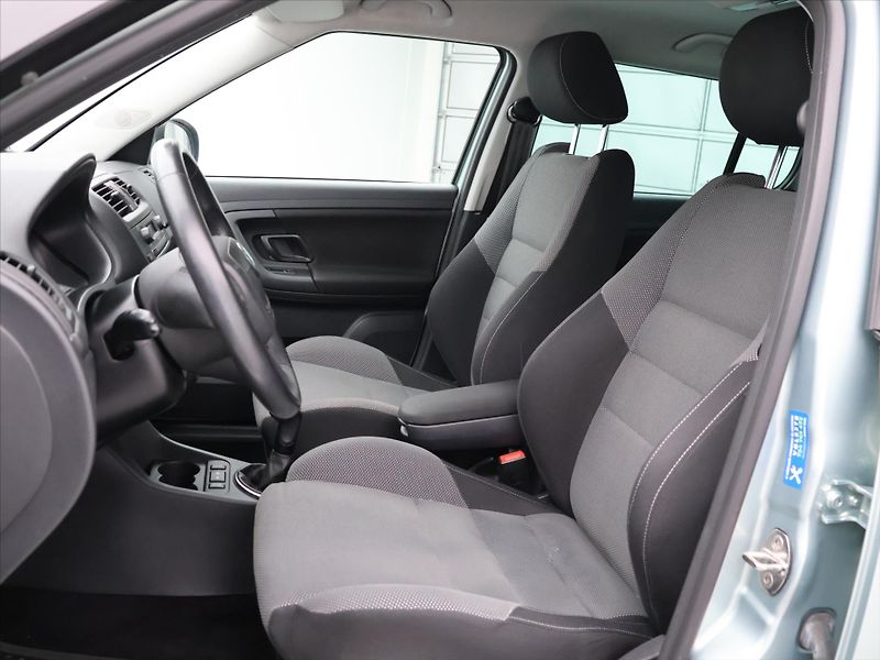 Škoda Fabia 1.2 i 51kW Elegance Sport CZ - fotka 11 z 31