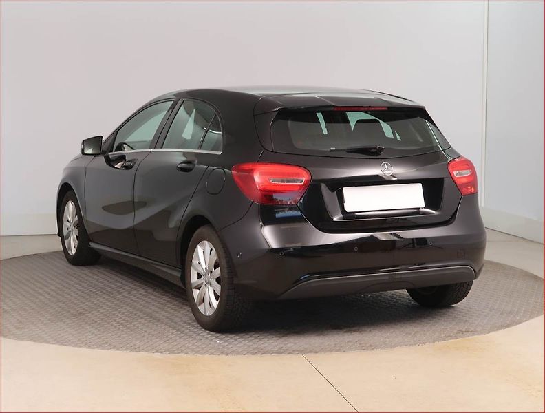Mercedes-Benz Třídy A (2016) A 180, Serv.kniha, Kůže - fotka 4 z 15