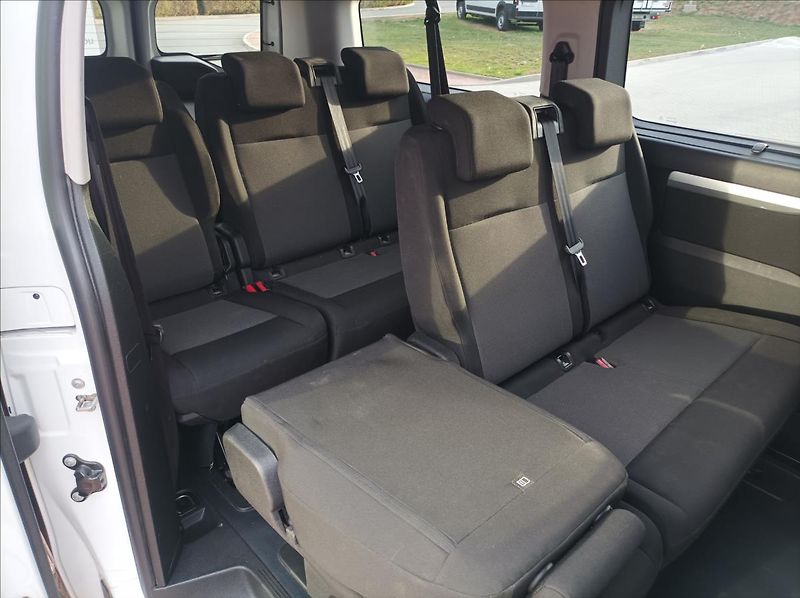 Toyota ProAce Verso 2,0 Shuttle Business 8S L2 - fotka 8 z 20