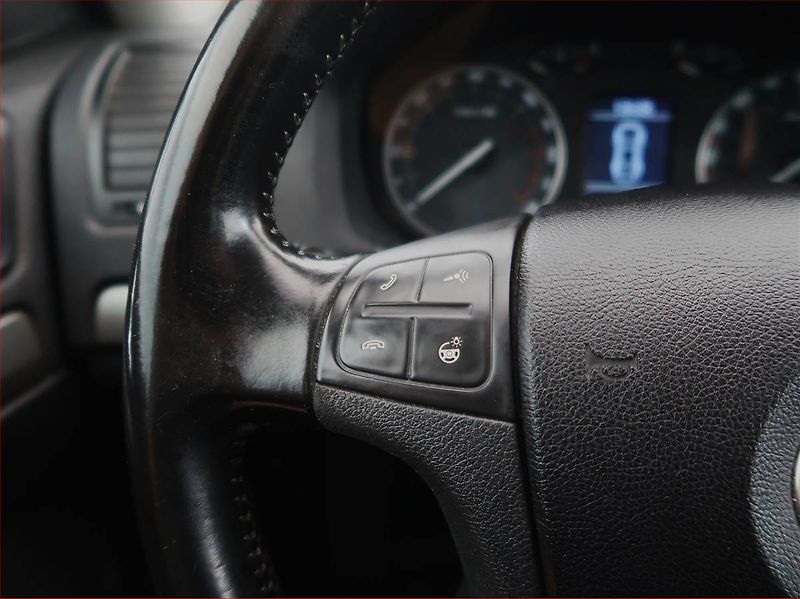 Škoda Octavia (2007) Elegance 2.0 TDI, 4X4, po STK - fotka 16 z 19