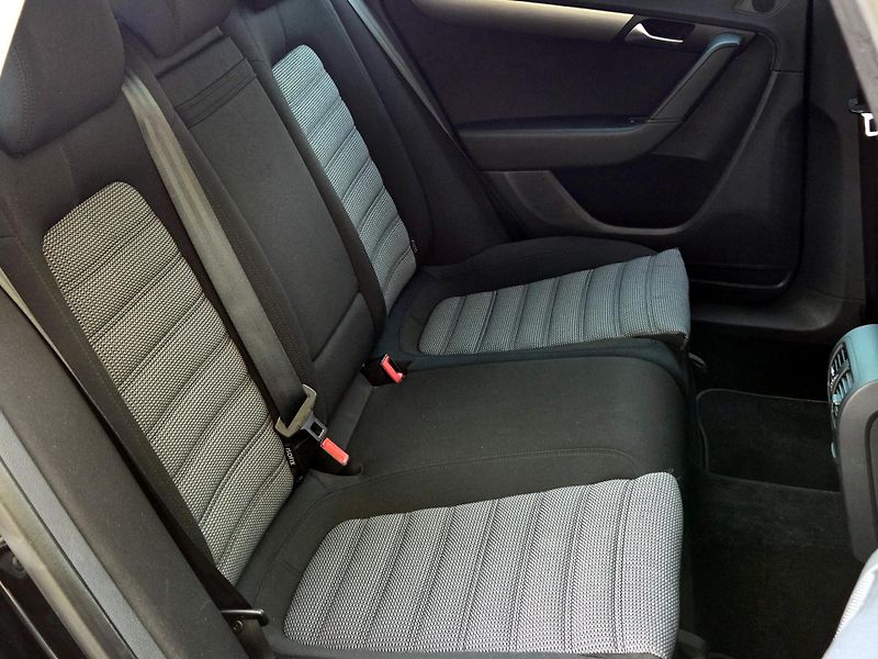 Volkswagen Passat TDi SERV.KNIHA - PERF.STAV     - fotka 25 z 46