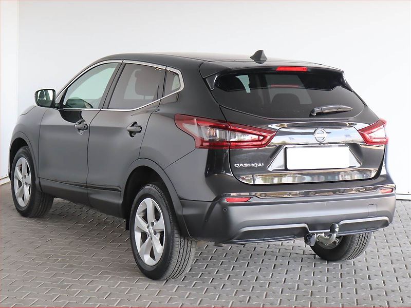 Nissan Qashqai (2021) 1.3 DIG-T, Serv.kniha - fotka 4 z 18