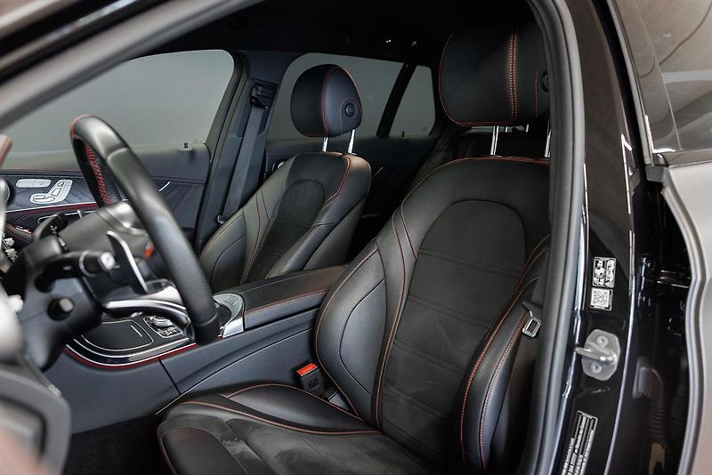 Mercedes-Benz Třídy C (2019) C43 AMG V6 Biturbo 4Matic - fotka 40 z 44