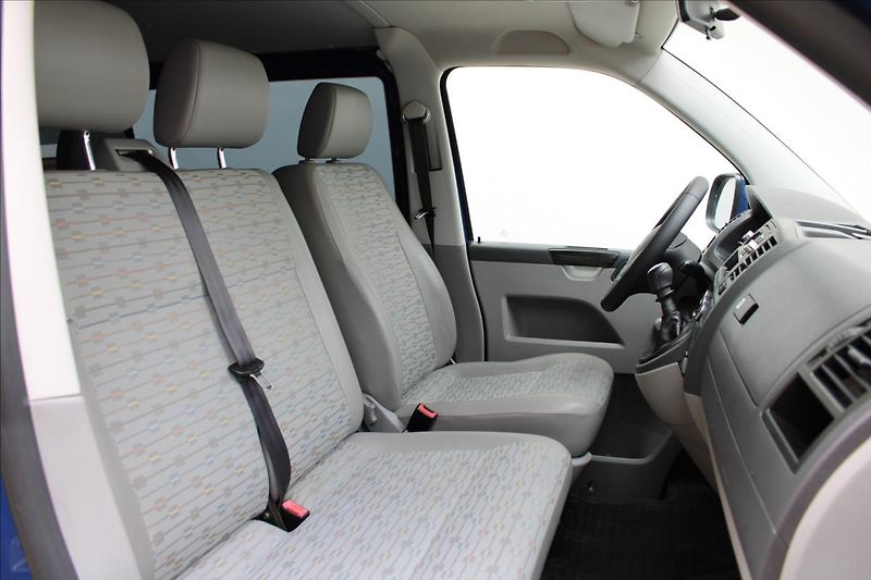 Volkswagen Transporter 2.0 TDI / 9Míst / 140PS / Tažn - fotka 26 z 34