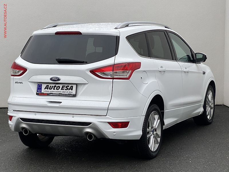 Ford Kuga (2015) 2.0 TDCi 4X4, Individual - fotka 4 z 17