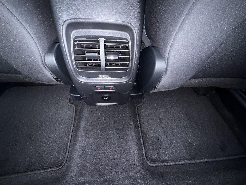 Ford Kuga (2023) 1,5EB 110kW TITANIUM TAŽNÉ ČR - fotka 10 z 18