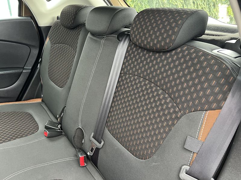 Renault Captur 1.2TCe KOUPENO V ČR 1.MAJ. - fotka 26 z 43