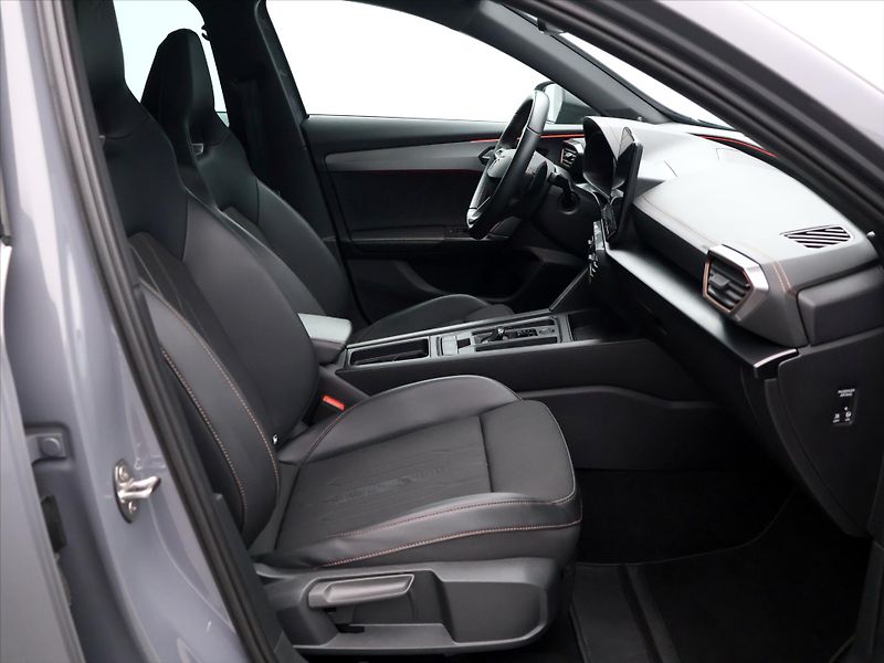 Cupra Formentor 2,0 TSI VZ 228kW DSG 4x4 DPH - fotka 12 z 42