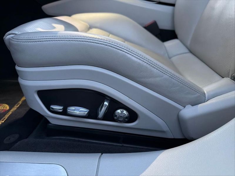 Porsche Panamera 2,9 4 ČR DPH VÝBAVA - fotka 24 z 27