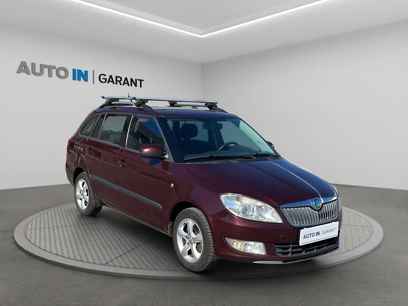 Škoda Fabia (2012) Elegance 1.2 TSi 77kW, ČR, ser - fotka 3 z 19