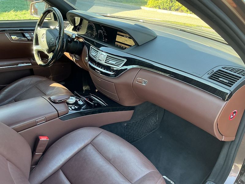 Mercedes-Benz Třídy S 350 d AMG 4MATIC - fotka 18 z 25
