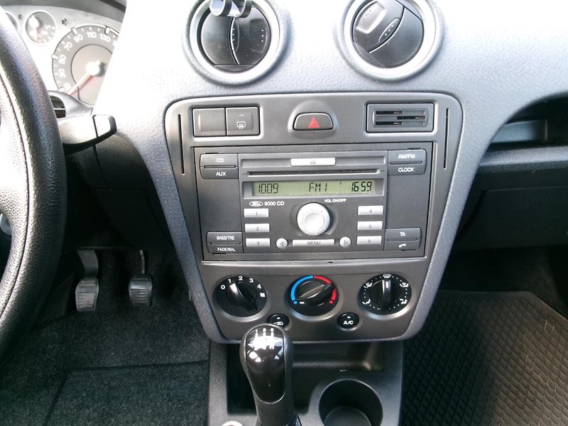 Ford Fusion (2006) 1,25 16V KLIMA TAŽNÉ - fotka 20 z 22