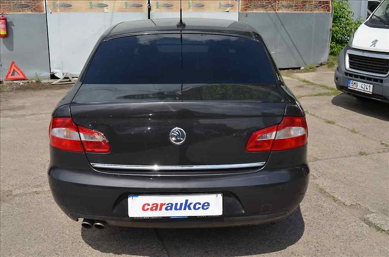 Škoda Superb (2009) II. 2,0 TDI SG - fotka 5 z 35