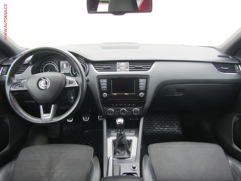 Škoda Octavia (2014) 2.0TDi, ČR, bixen, autoAC - fotka 8 z 16