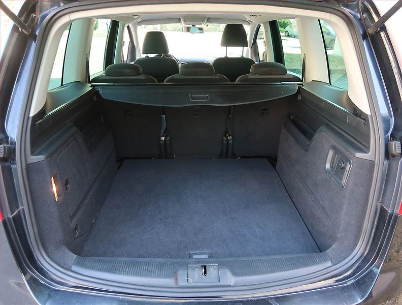 Volkswagen Sharan (2011) 2.0 TDI, Navi, Tempomat - fotka 14 z 19