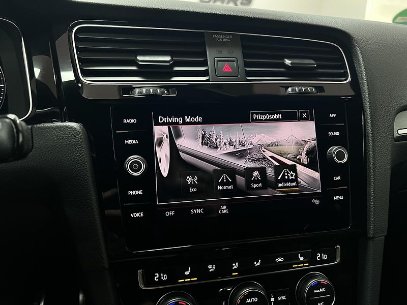 Volkswagen Golf GTI Performance 180 kW - fotka 47 z 50