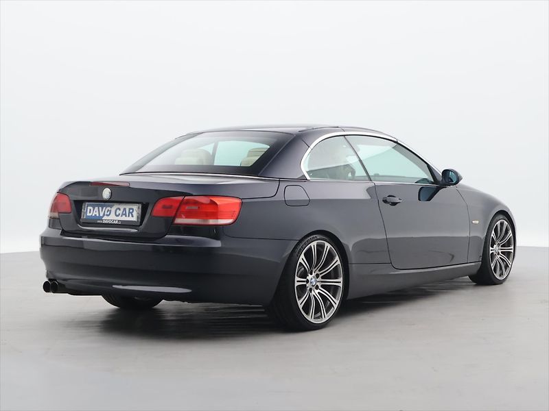 BMW Řada 3 3,0 325i Cabrio 160 kW - fotka 7 z 35