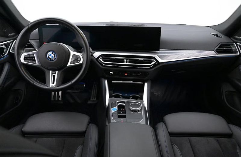BMW i4 M50 xDrive GC SoH 94% Kam LED - fotka 5 z 26