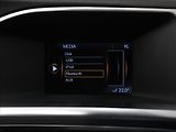 Volvo V60 2,4 D4 AT AWD R-Desing ČR - náhled 12