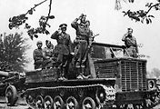 Rychlý dělostřelecký tahač Ja-12 byl v období II. světové války významným pomocníkem dělostřelců čs. zahraniční armády na východní frontě.