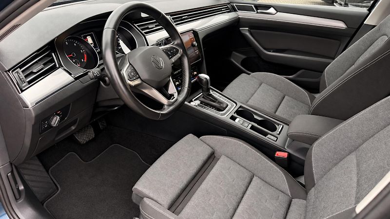 Volkswagen Passat (2023) 2.0TDI,DSG,ZÁRUKA,LED,DIESEL - fotka 2 z 60