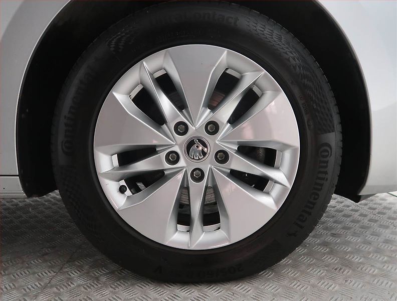 Škoda Octavia (2022) Ambition 2.0 TDI, ČR,1.maj - fotka 15 z 20