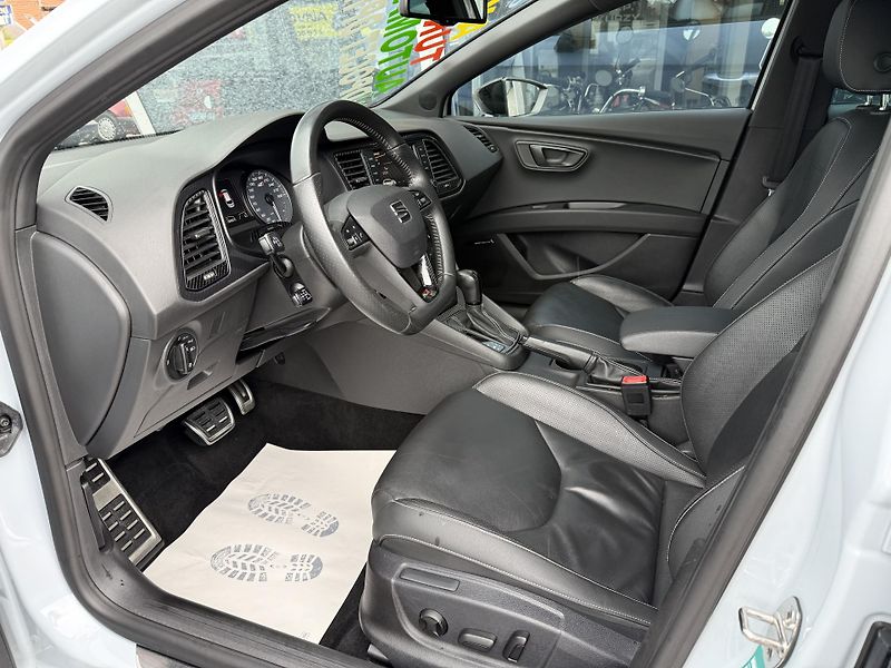 Seat Leon 2,0 ST Cupra REZERVACE - fotka 15 z 50