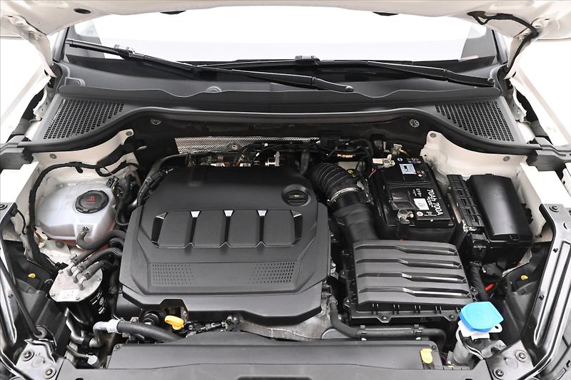 Škoda Karoq 2,0 TDI 110 kW DSG 4x4 TAŽNÉ Z - fotka 9 z 31