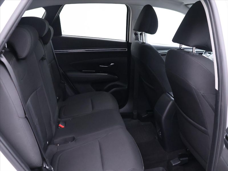 Hyundai Tucson 1,6 T-GDi 110kW Aut. CZ 1.Maj - fotka 11 z 32
