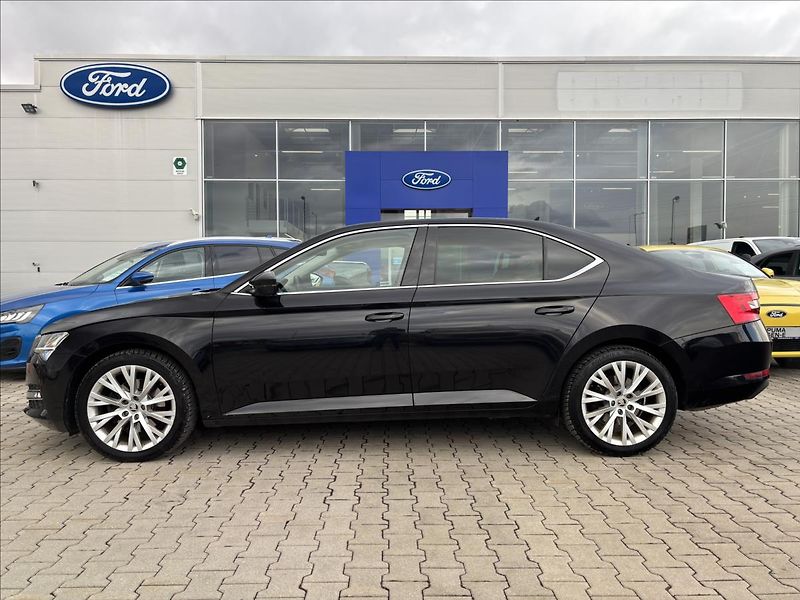 Škoda Superb 2,0 TDI 147kW Style 4x4 DSG - fotka 2 z 37