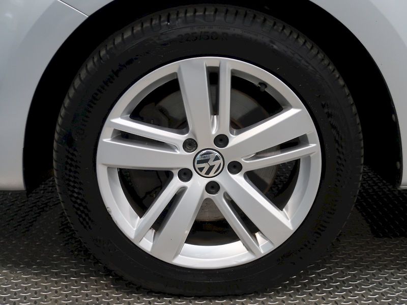 Volkswagen Sharan (2019) HIGHLINE 2.0TDI 4x4 DSG 7MÍST - fotka 12 z 45