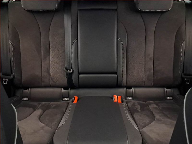 Škoda Enyaq (2023) Sportline iV 80 (82 kWh) - fotka 10 z 31
