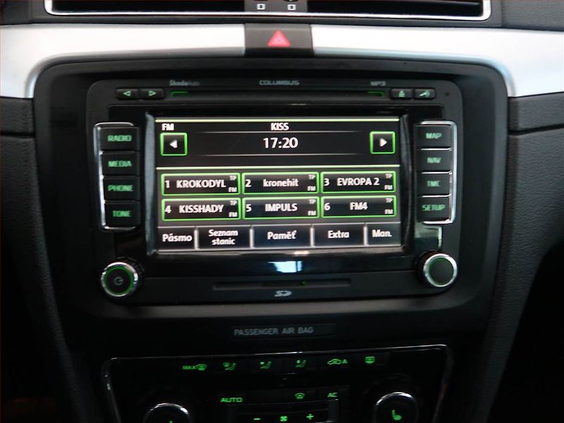 Škoda Superb (2012) 2.0 TDI, Automat, Navi, Xenony - fotka 13 z 15